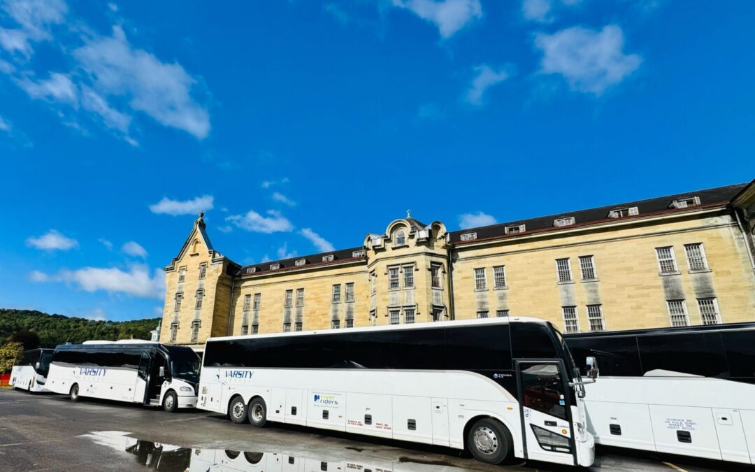 Why Church Groups, Clubs, and Organizations Choose Charter Buses for Summer Events